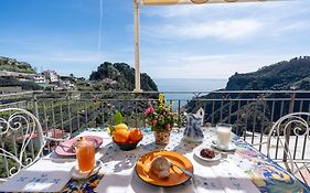 Ferriere Apartment